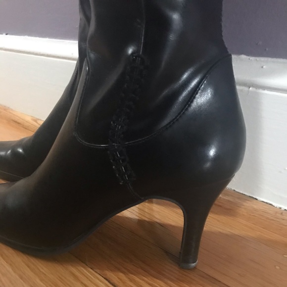 Tall black boots - Picture 3 of 5
